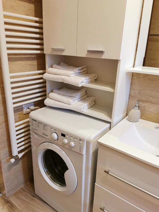 Charming Apartment In Villa ยาช ภายนอก รูปภาพ