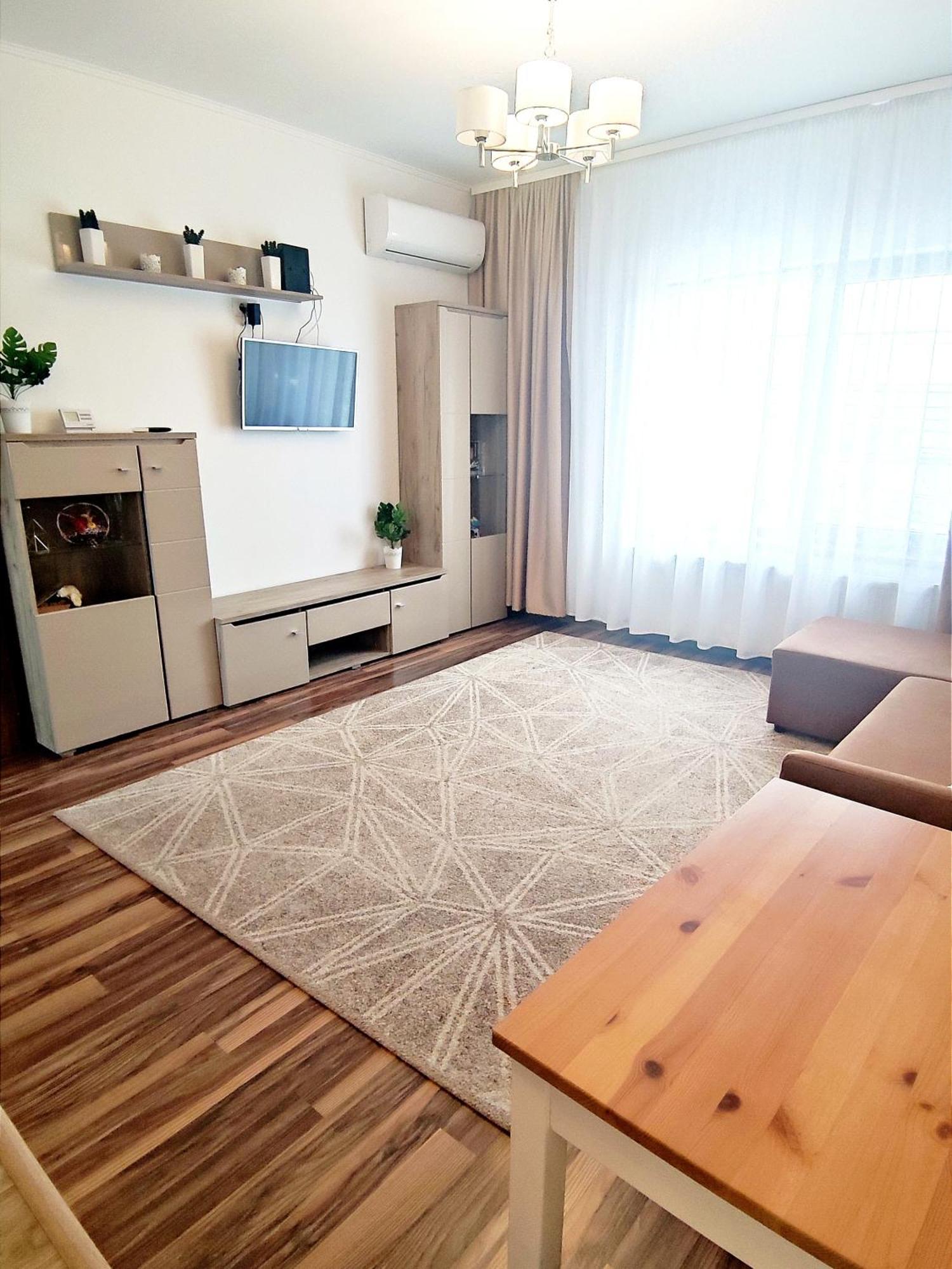 Charming Apartment In Villa ยาช ภายนอก รูปภาพ